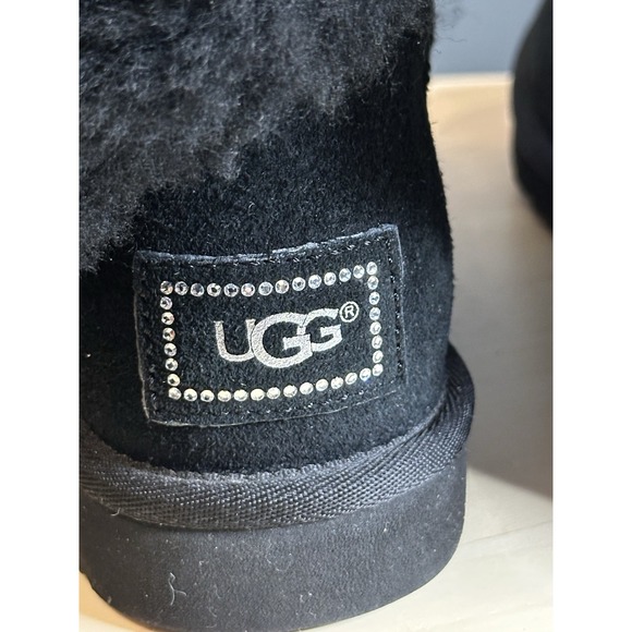 UGG BAILEY BUTTON BLING BLACK SWAROVSKI CRYSTAL BOOTS US 6/ EU 37/ UK 4.5 - Picture 5 of 7